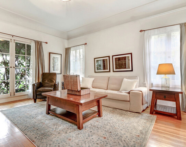617 N Plymouth Boulevard - Photo Thumbnail 3