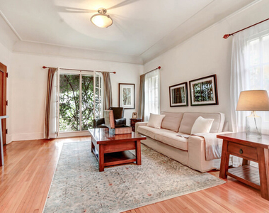 617 N Plymouth Boulevard - Photo Thumbnail 6