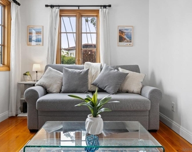 1315 Cave St - Photo Thumbnail 5