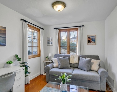 1315 Cave St - Photo Thumbnail 9