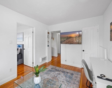 1315 Cave St - Photo Thumbnail 4