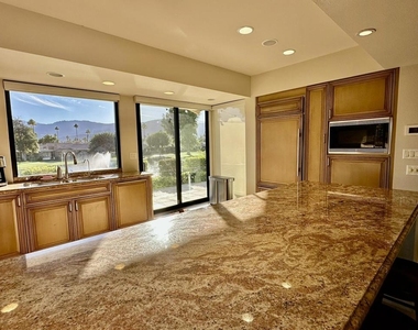 359 Villena Way - Photo Thumbnail 12