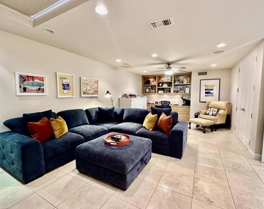 359 Villena Way - Photo Thumbnail 22