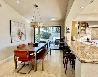 359 Villena Way - Photo Thumbnail 10