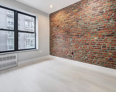 West 123rd Street - Photo Thumbnail 1