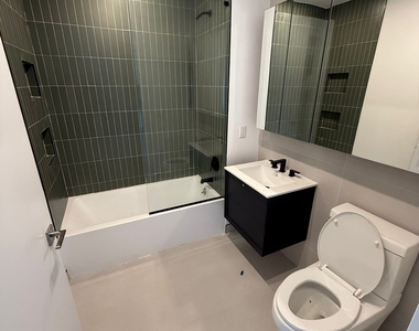 527 Grand Avenue - Photo Thumbnail 4