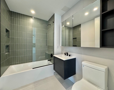 527 Grand Avenue - Photo Thumbnail 4