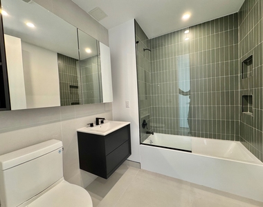 527 Grand Avenue - Photo Thumbnail 2