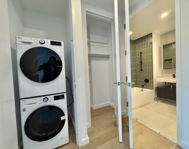 527 Grand Avenue - Photo Thumbnail 6