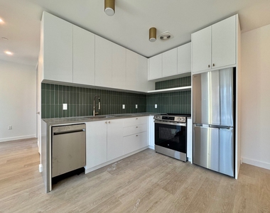 527 Grand Avenue - Photo Thumbnail 3