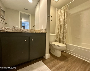 9942 Sawgrass Drive E - Photo Thumbnail 18