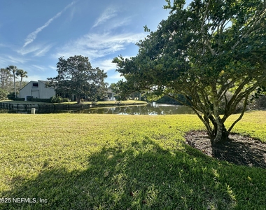 9942 Sawgrass Drive E - Photo Thumbnail 43