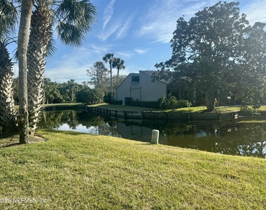 9942 Sawgrass Drive E - Photo Thumbnail 44
