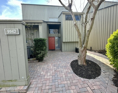 9942 Sawgrass Drive E - Photo Thumbnail 45