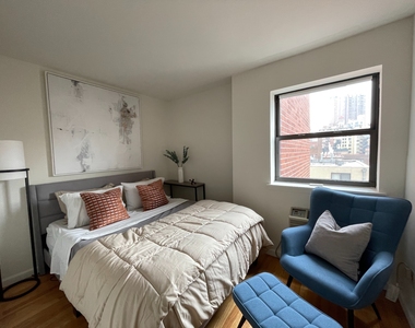 171 East 89th Street - Photo Thumbnail 6