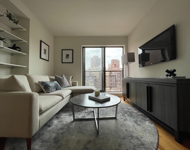 171 East 89th Street - Photo Thumbnail 3