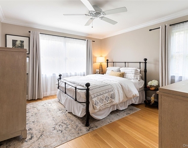 29 Missapoque Avenue - Photo Thumbnail 15