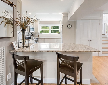 29 Missapoque Avenue - Photo Thumbnail 6