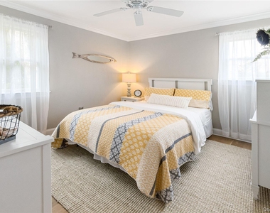29 Missapoque Avenue - Photo Thumbnail 17
