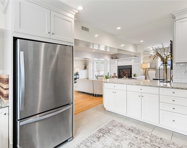 29 Missapoque Avenue - Photo Thumbnail 9