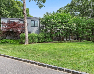 6 Woodland Way - Photo Thumbnail 3