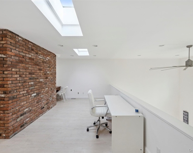6 Woodland Way - Photo Thumbnail 12