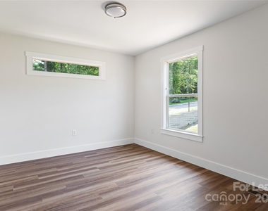 223 Cherrywood Way - Photo Thumbnail 7