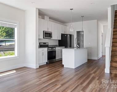 223 Cherrywood Way - Photo Thumbnail 4