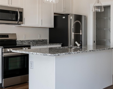 223 Cherrywood Way - Photo Thumbnail 6