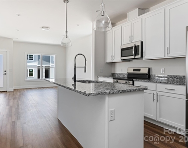 223 Cherrywood Way - Photo Thumbnail 3