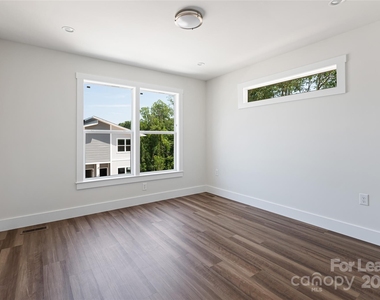 223 Cherrywood Way - Photo Thumbnail 10