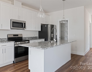 223 Cherrywood Way - Photo Thumbnail 5