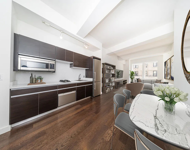 116 John Street - Photo Thumbnail 2