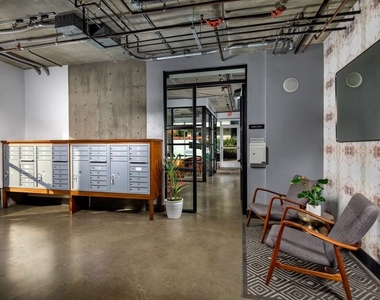 710 N El Centro Avenue - Photo Thumbnail 17