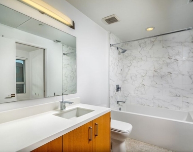 710 N El Centro Avenue - Photo Thumbnail 11