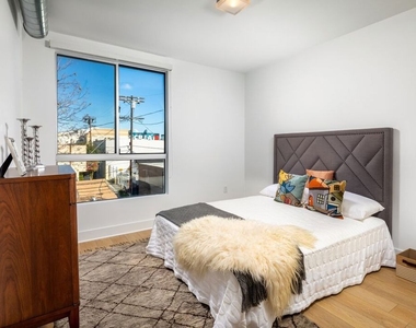 710 N El Centro Avenue - Photo Thumbnail 1