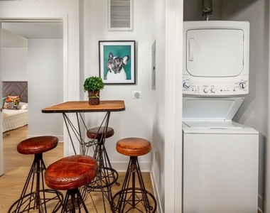 710 N El Centro Avenue - Photo Thumbnail 6