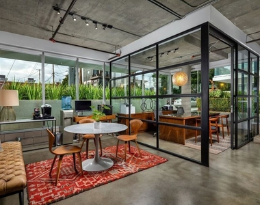 710 N El Centro Avenue - Photo Thumbnail 16