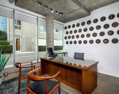 710 N El Centro Avenue - Photo Thumbnail 15