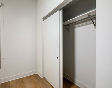 710 N El Centro Avenue - Photo Thumbnail 12