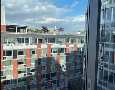 East First Street - Photo Thumbnail 3
