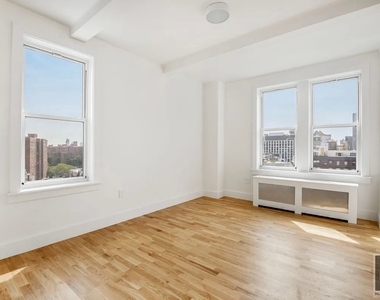 East 21st Street - Photo Thumbnail 3