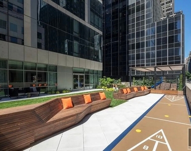 East 39th Street - Photo Thumbnail 11