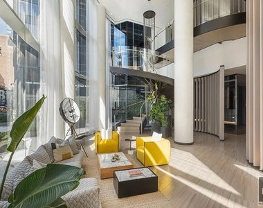 East 39th Street - Photo Thumbnail 9