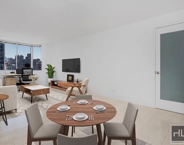 East 52nd Street - Photo Thumbnail 1