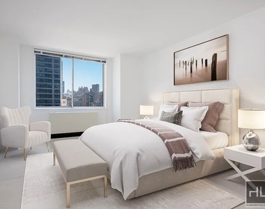 East 52nd Street - Photo Thumbnail 2