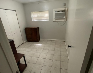 3254 Plum Street - Photo Thumbnail 6