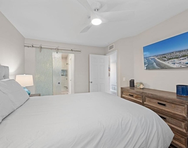 600 N The Strand - Photo Thumbnail 13