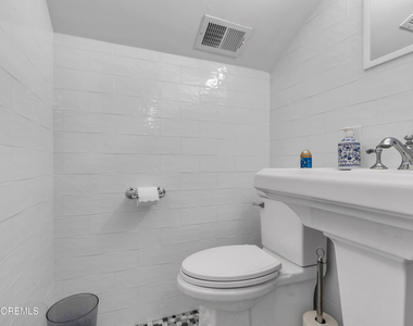 213 Hayes Court - Photo Thumbnail 24