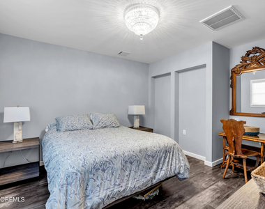 213 Hayes Court - Photo Thumbnail 17